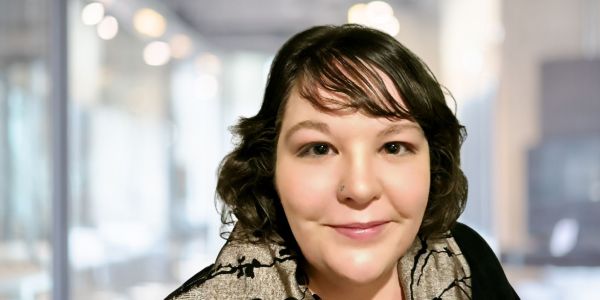 Rediscovering Passion Through Poetry: An Interview with Julie Avis on Creative Expression and Personal Growth