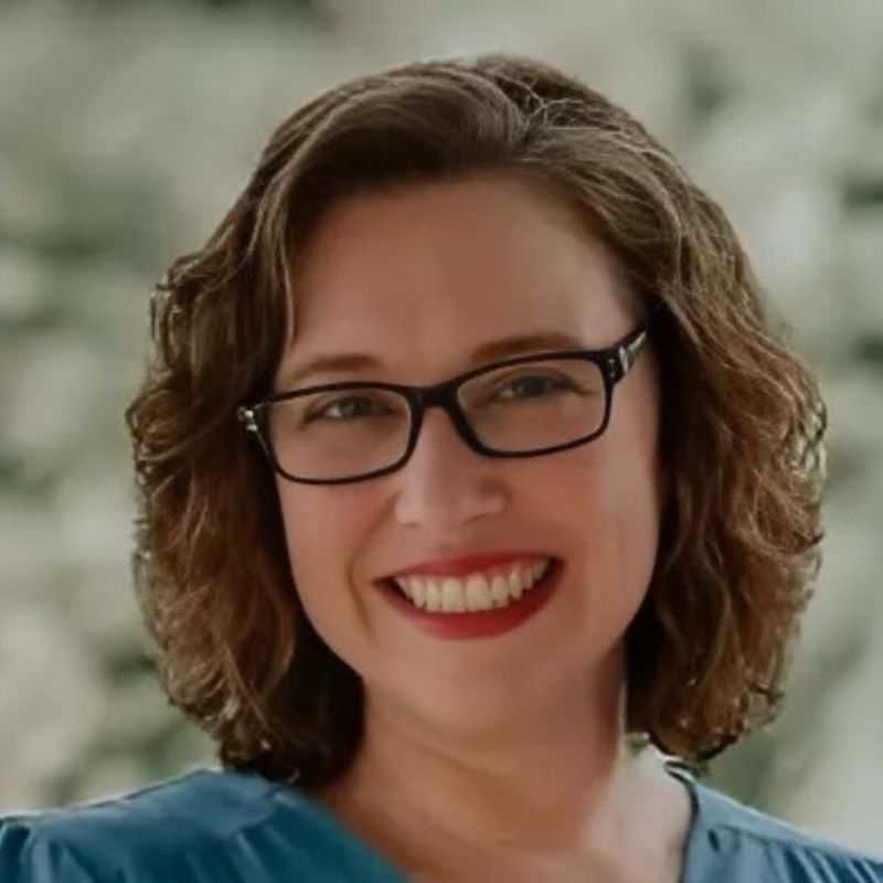 From Notebooks to Networks: A Conversation with Jennifer Carr on Creativity, Connection, and Reinvention